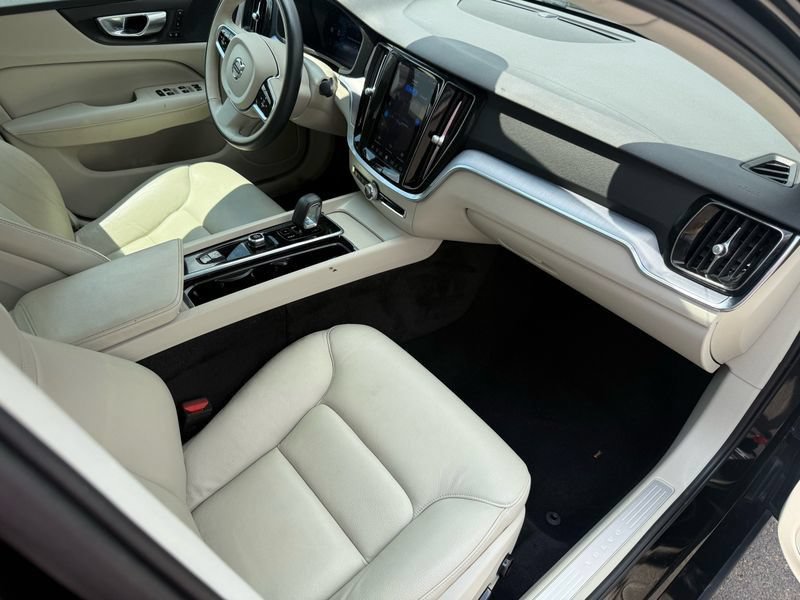 Used 2023 Volvo S60 B5 Core AWD/4WD image 18