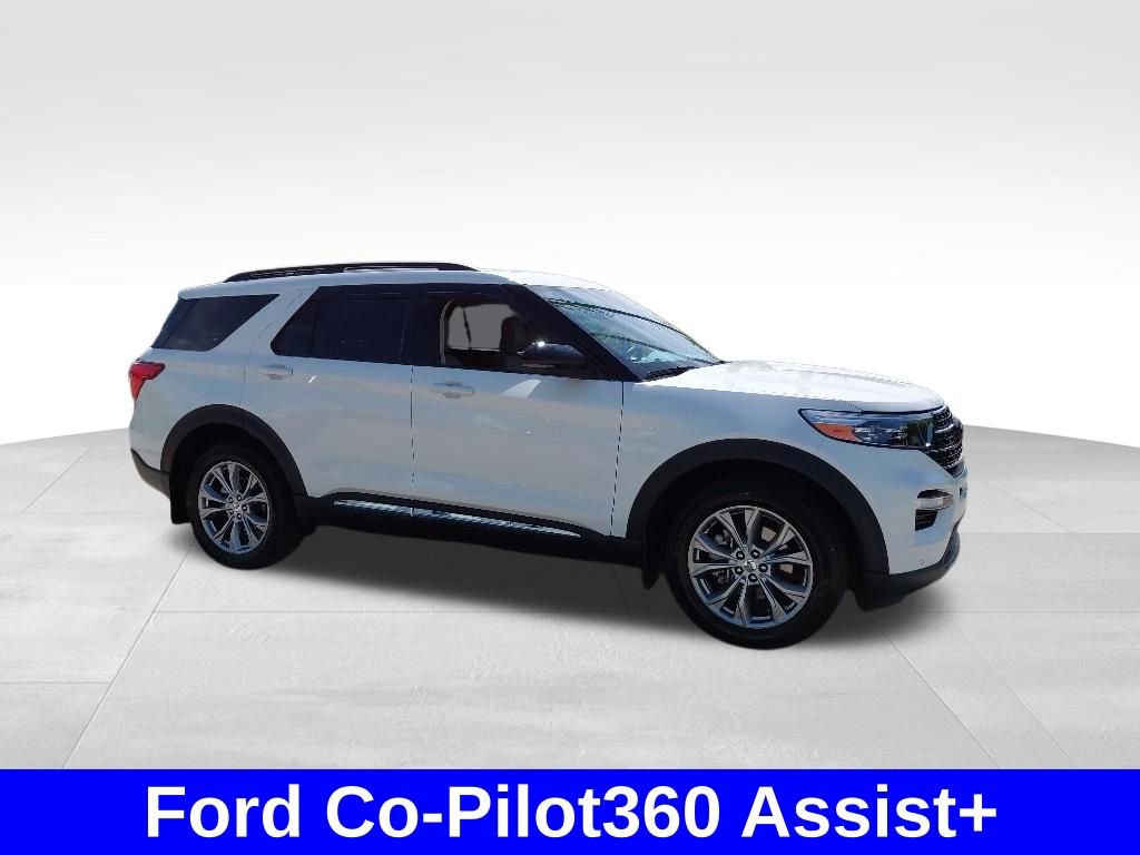 Used 2023 Ford Explorer XLT w/ Equipment Group 202A AWD/4WD image 5