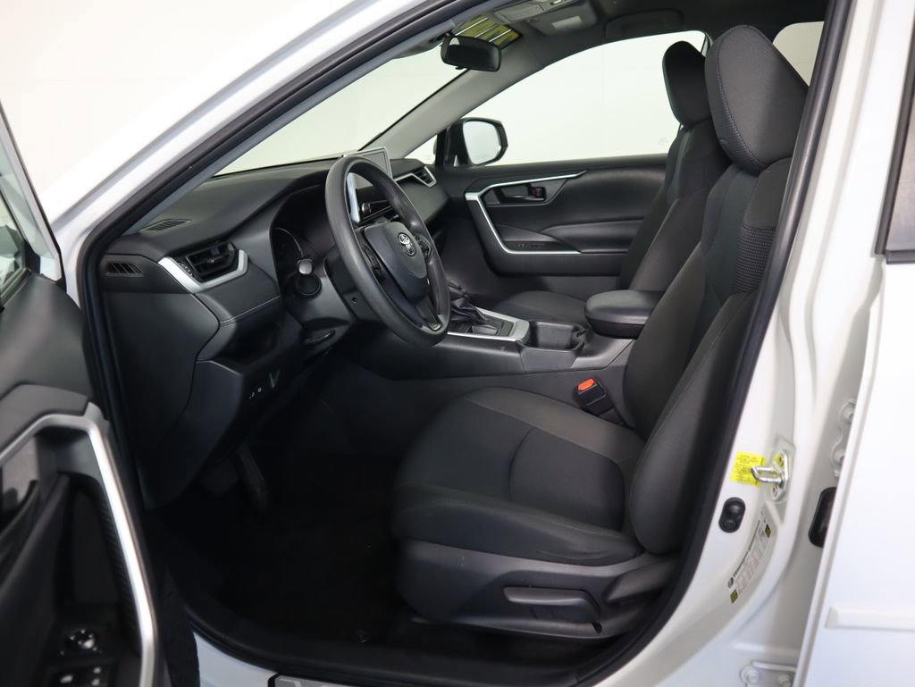 Used 2023 Toyota RAV4 LE image 19