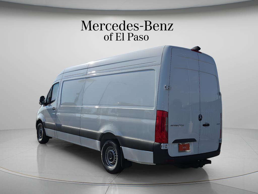 Used 2025 Mercedes-Benz Sprinter 2500 image 7