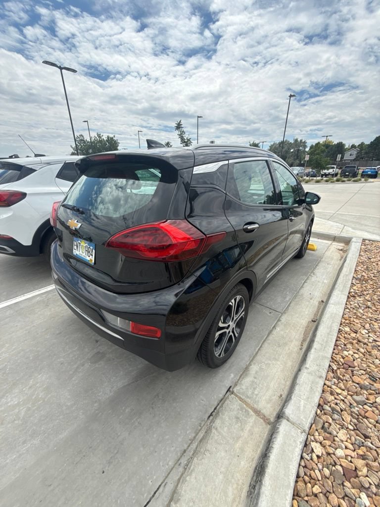 Used 2020 Chevrolet Bolt Premier w/ Infotainment Package FWD image 6