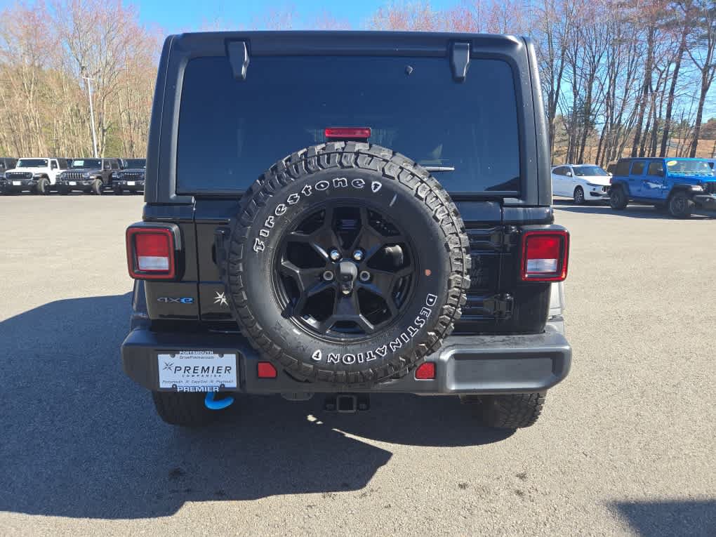 Used 2023 Jeep Wrangler Unlimited w/ Cold Weather Group AWD/4WD image 6