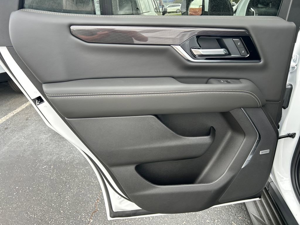 New 2026 GMC Yukon Elevation w/ LPO, Floor Liner Package AWD/4WD image 33