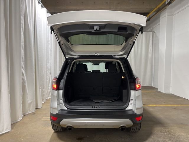 Used 2017 Ford Escape SE FWD image 21
