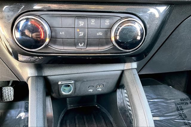 Used 2025 Chevrolet TrailBlazer LT AWD/4WD image 16