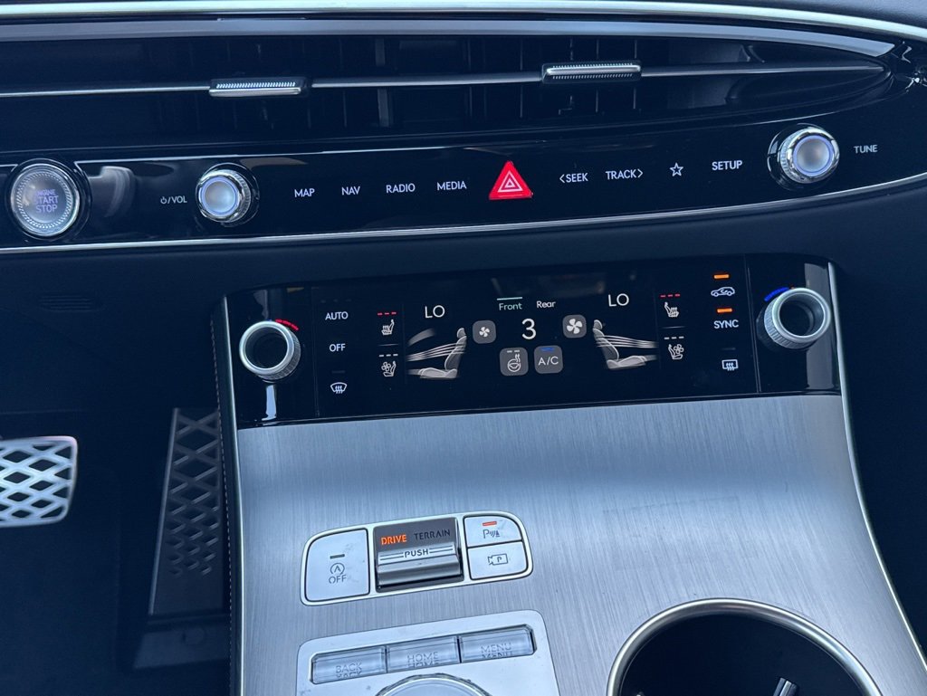 New 2026 Genesis GV70 3.5T Sport Advanced image 9