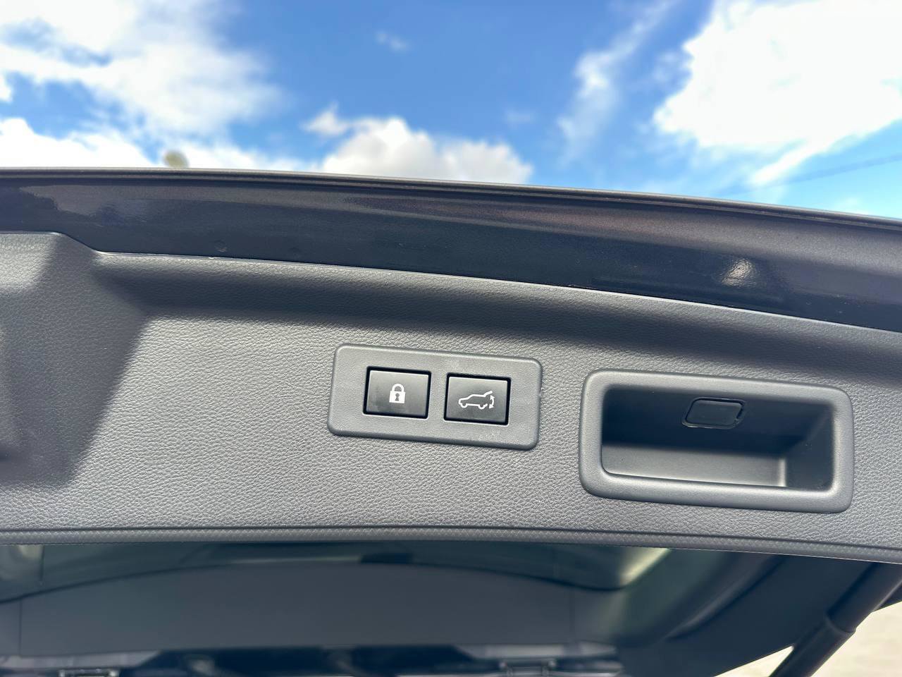 Used 2020 Subaru Forester Premium AWD/4WD image 39