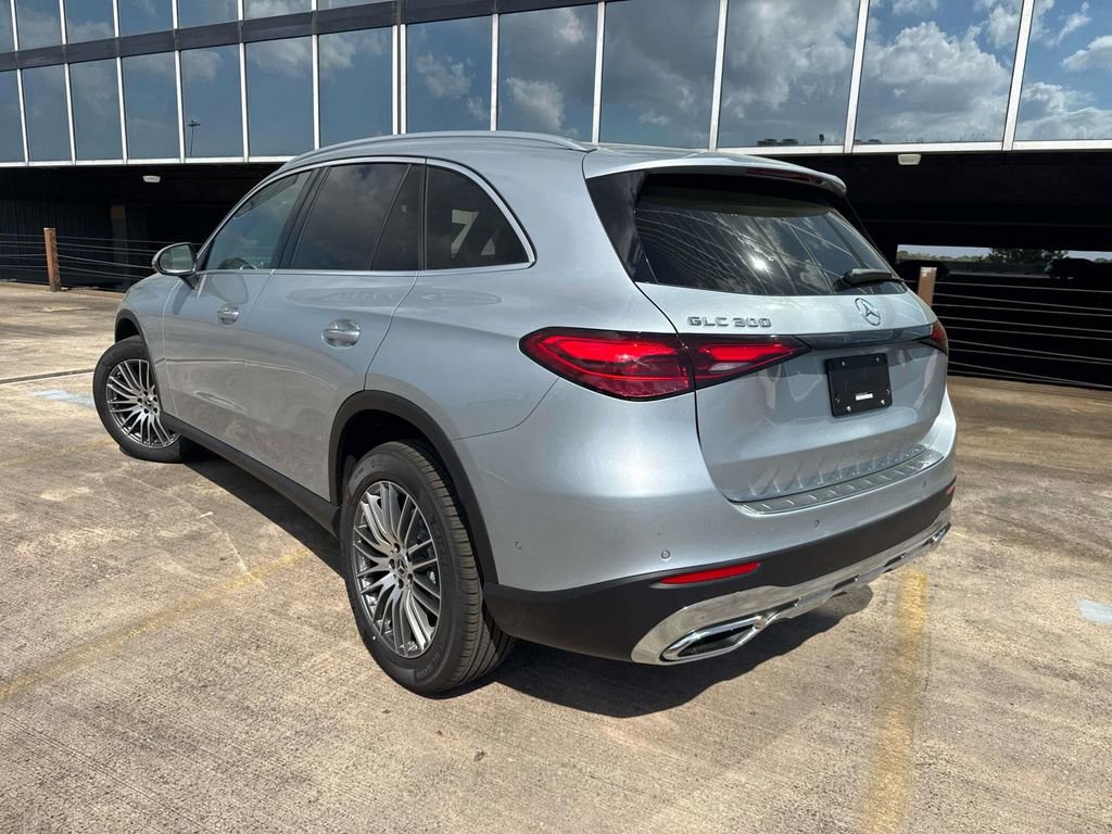 New 2026 Mercedes-Benz GLC 300 image 3