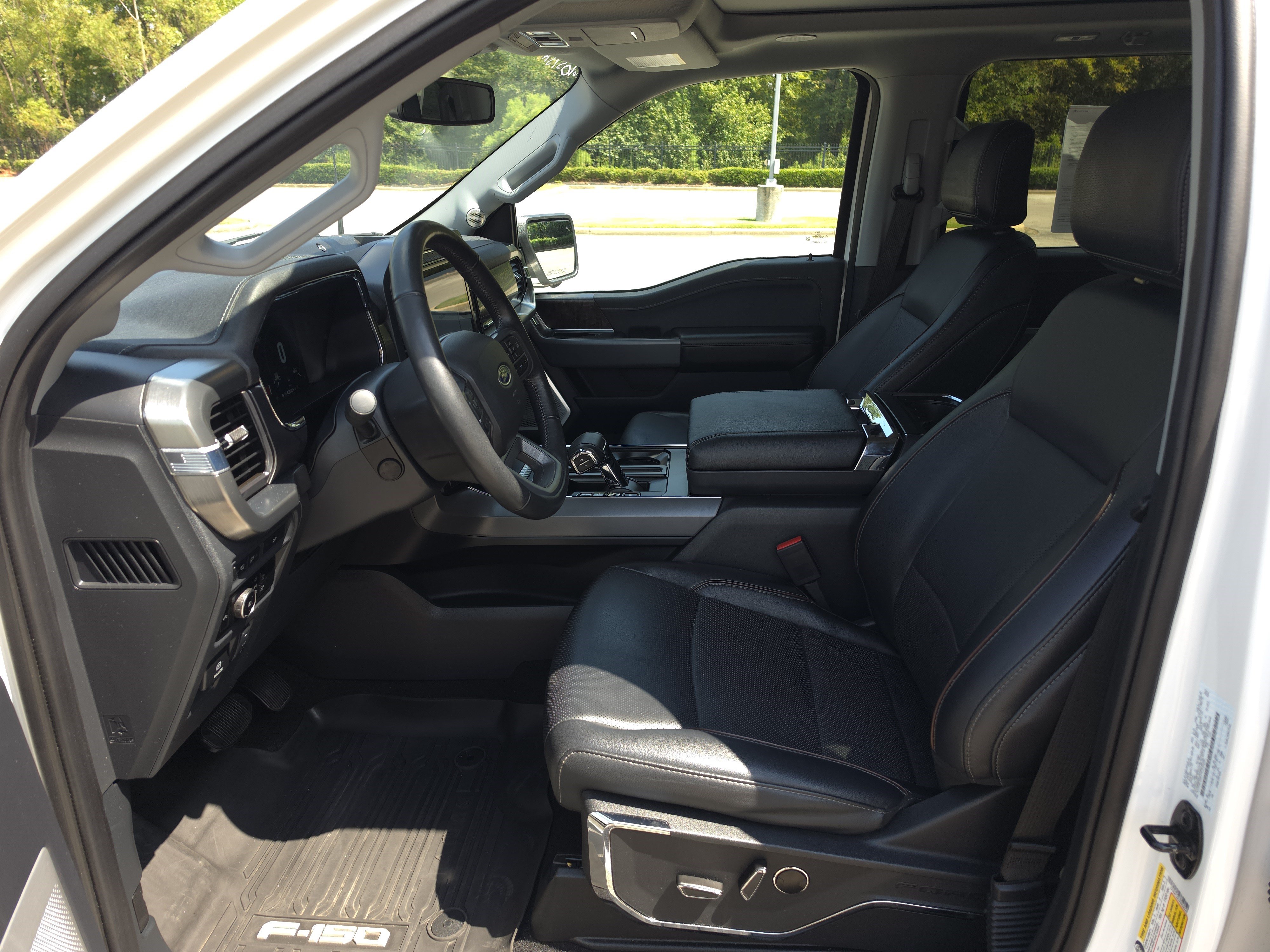Used 2023 Ford F150 Lariat w/ Equipment Group 502A High AWD/4WD image 11