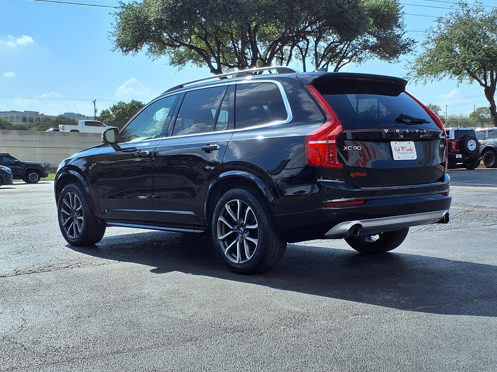 Used 2018 Volvo XC90 T5 Momentum w/ Convenience Package FWD image 8