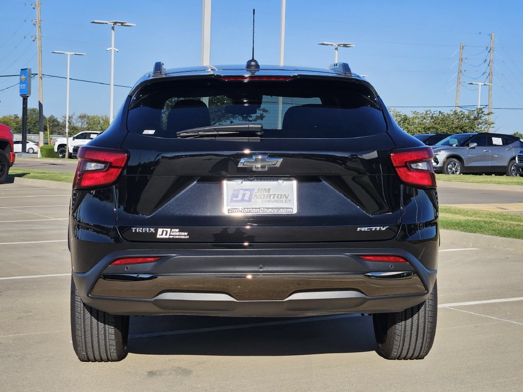 Used 2026 Chevrolet Trax ACTIV w/ Driver Confidence Package FWD image 6