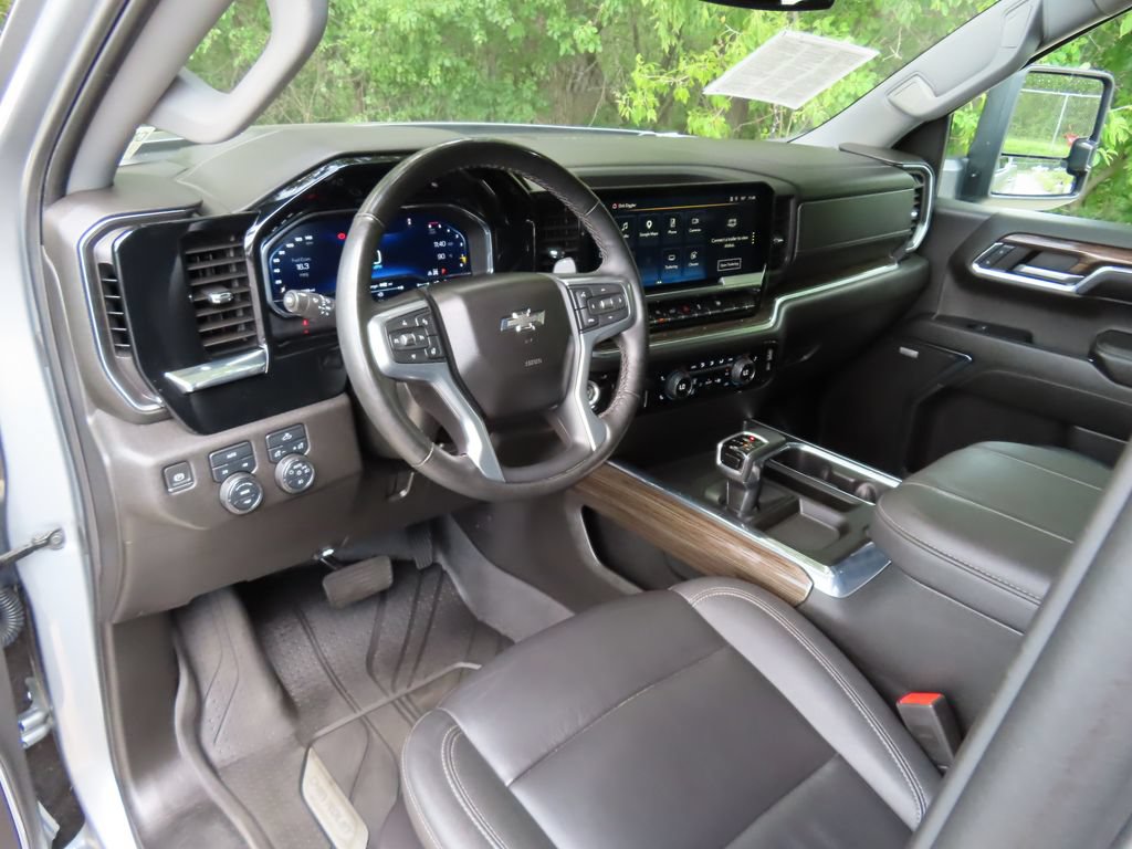 Certified 2024 Chevrolet Silverado 1500 RST w/ True North Edition Plus AWD/4WD image 4