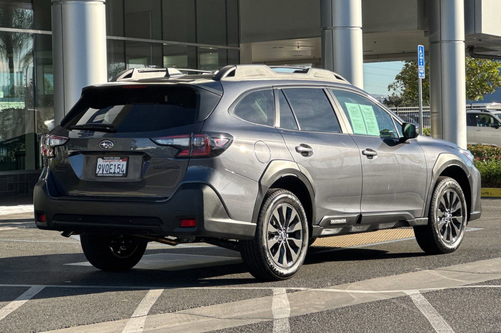 Certified 2025 Subaru Outback Onyx Edition w/ Tech Package 2 image 4