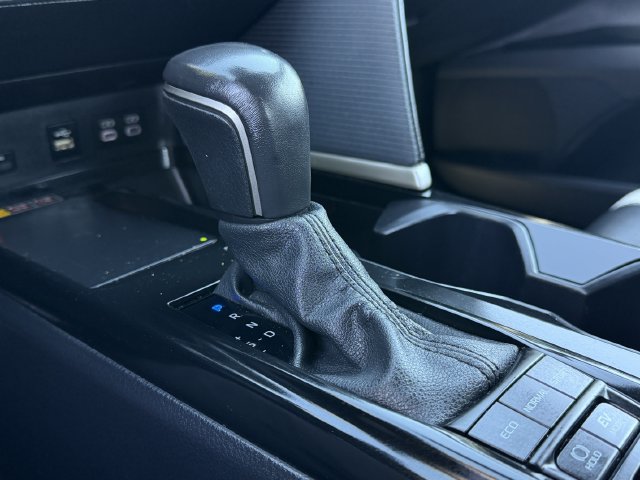 Certified 2025 Toyota Camry SE FWD image 18