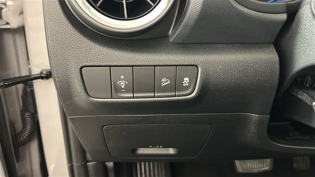 Certified 2023 Hyundai Kona SEL w/ Convenience Package AWD/4WD image 19