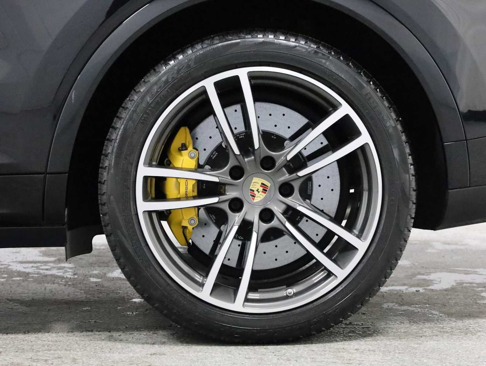 Used 2019 Porsche Cayenne Turbo AWD/4WD image 39