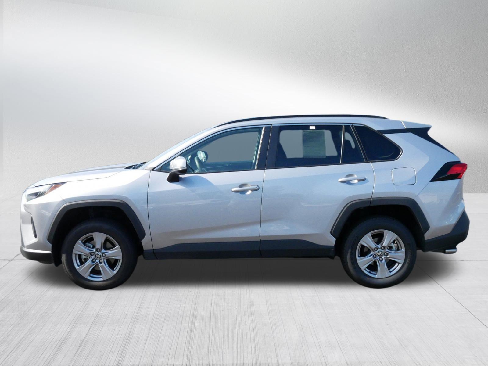 Certified 2025 Toyota RAV4 XLE AWD/4WD image 4