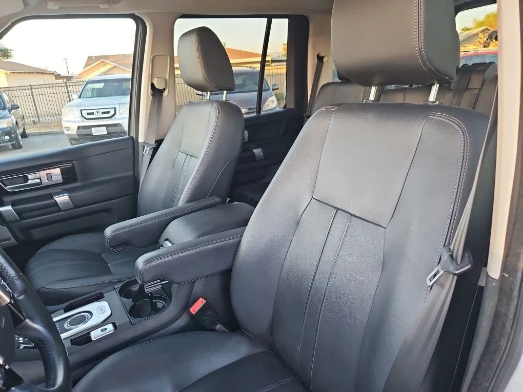 Used 2016 Land Rover LR4 HSE Silver Edition image 16
