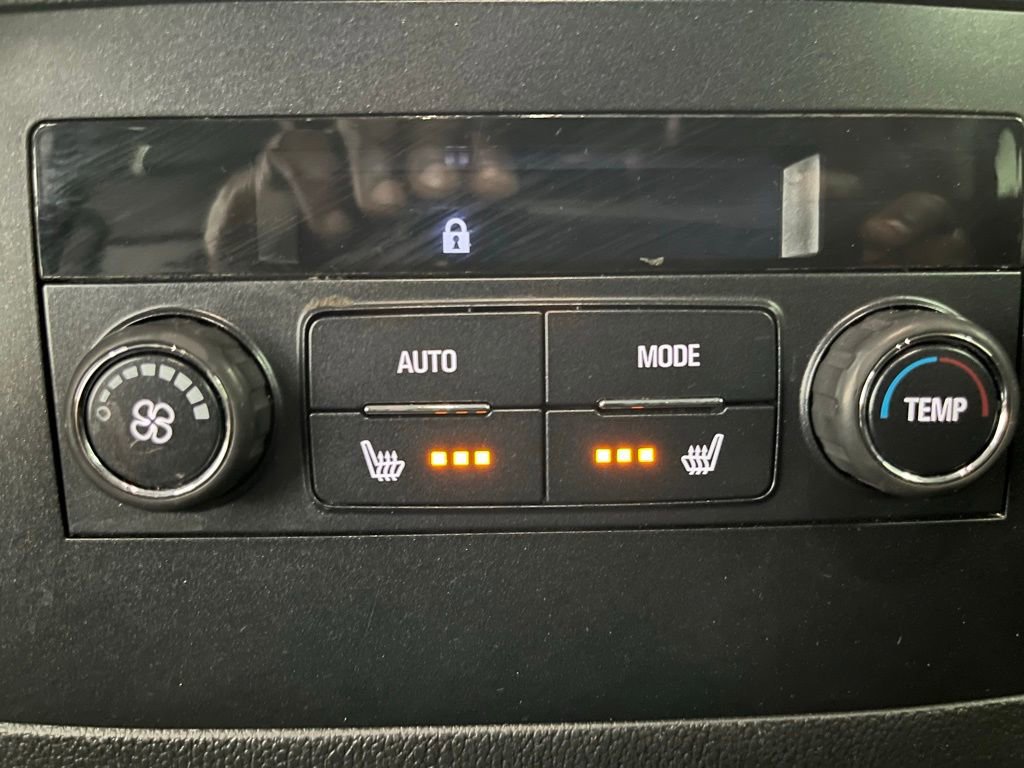 Used 2017 GMC Yukon SLT image 14