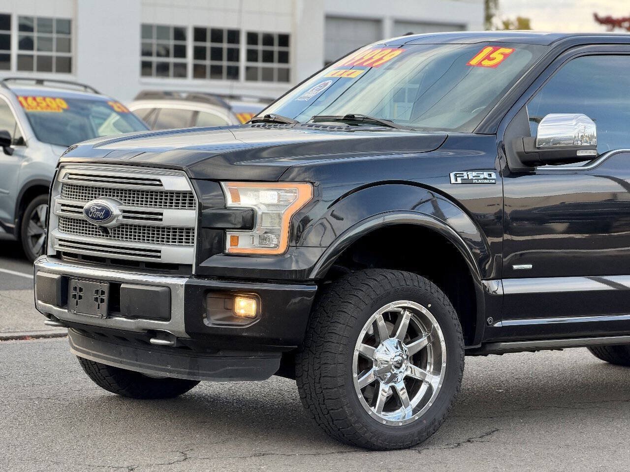 Used 2015 Ford F150 Platinum w/ Equipment Group 701A Luxury AWD/4WD image 14