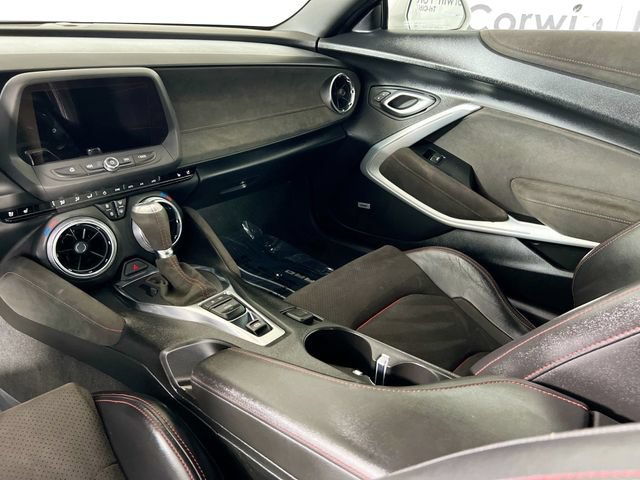 Used 2022 Chevrolet Camaro ZL1 RWD image 25