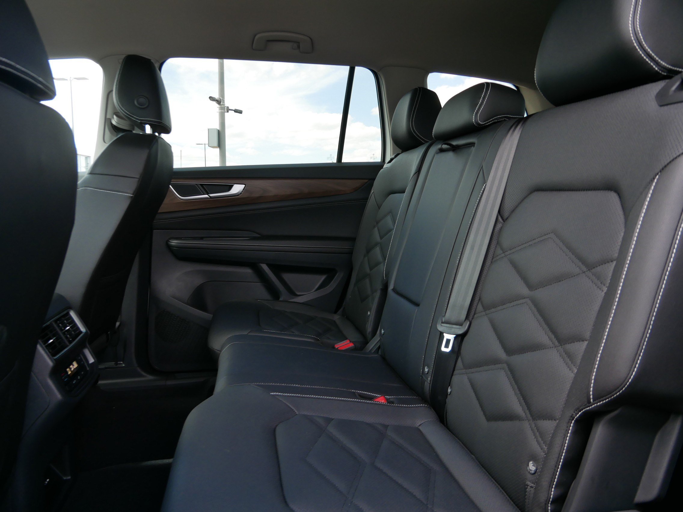 New 2026 Volkswagen Atlas SE AWD/4WD image 5