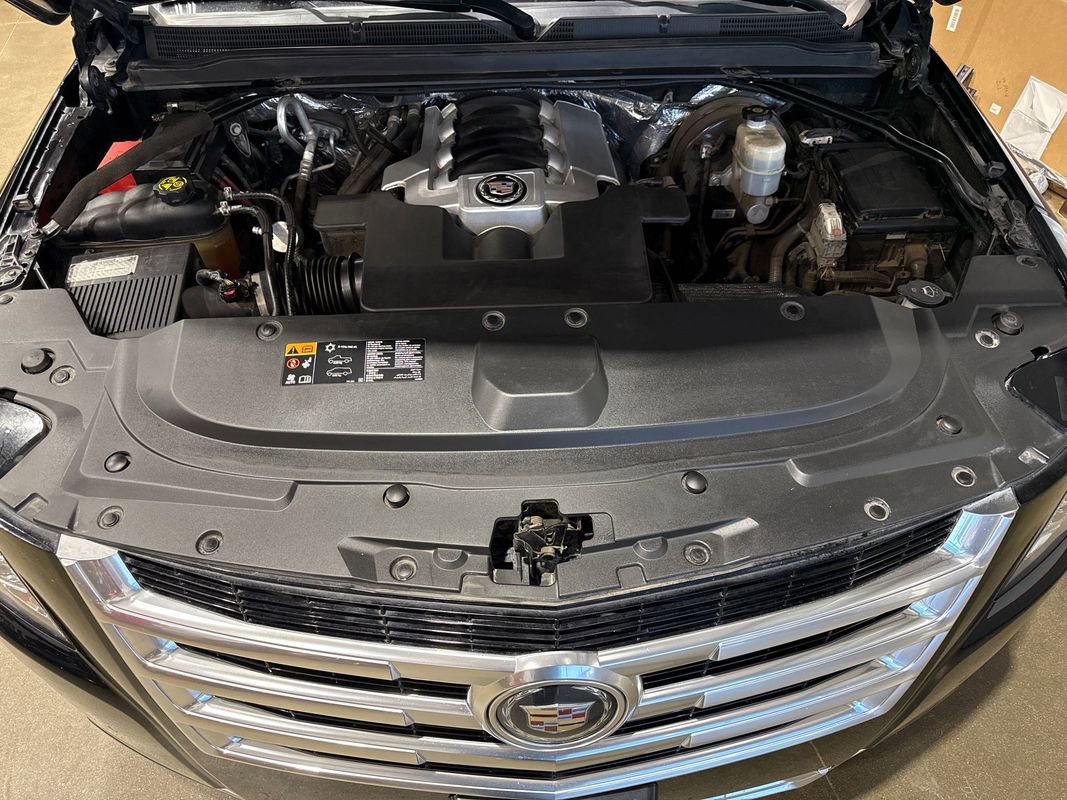 Used 2015 Cadillac Escalade Premium image 45