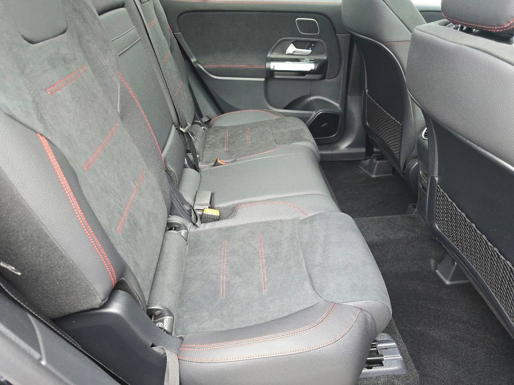 New 2026 Mercedes-Benz GLB 250 4MATIC image 18