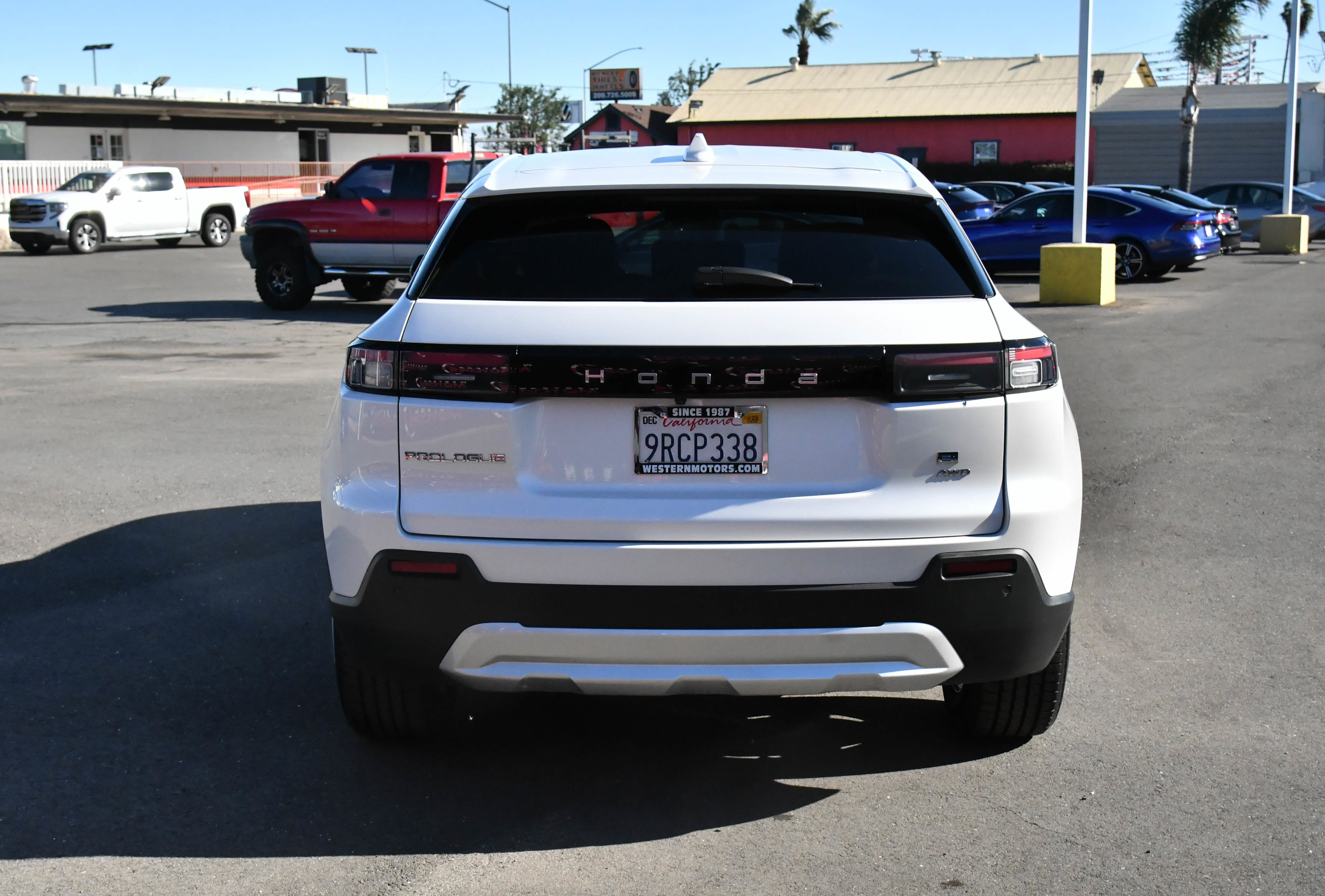 Used 2024 Honda Prologue EX image 7