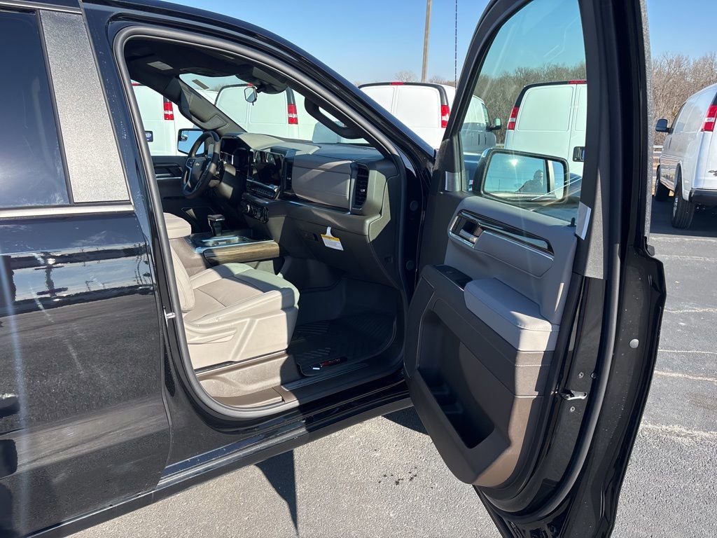 New 2026 Chevrolet Silverado 1500 LT image 45