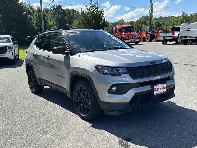 Used 2022 Jeep Compass Altitude w/ Sun and Sound Group image 2