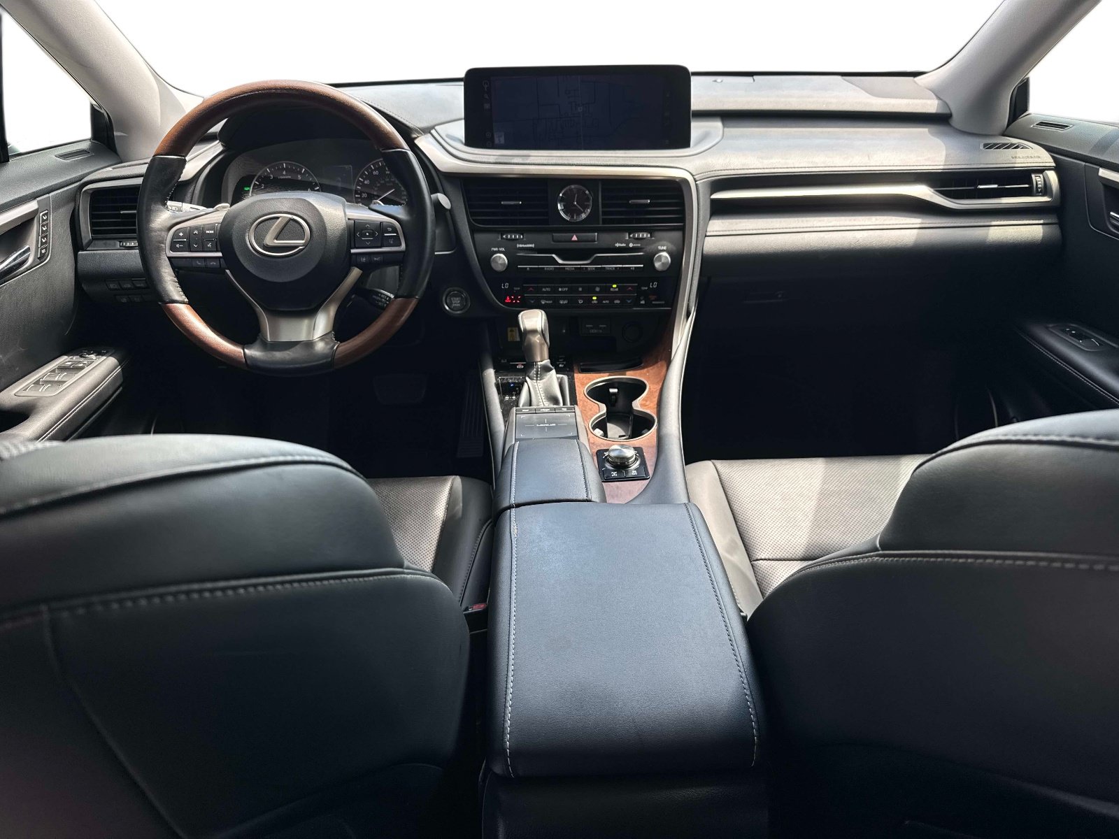 Certified 2022 Lexus RX 350L Premium w/ Premium Package AWD/4WD image 17