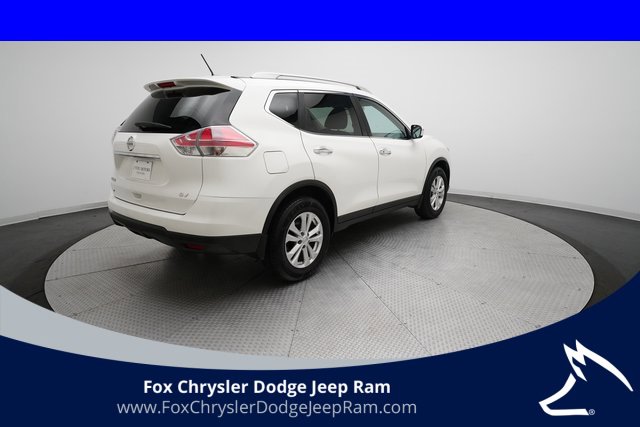 Used 2016 Nissan Rogue SV image 35