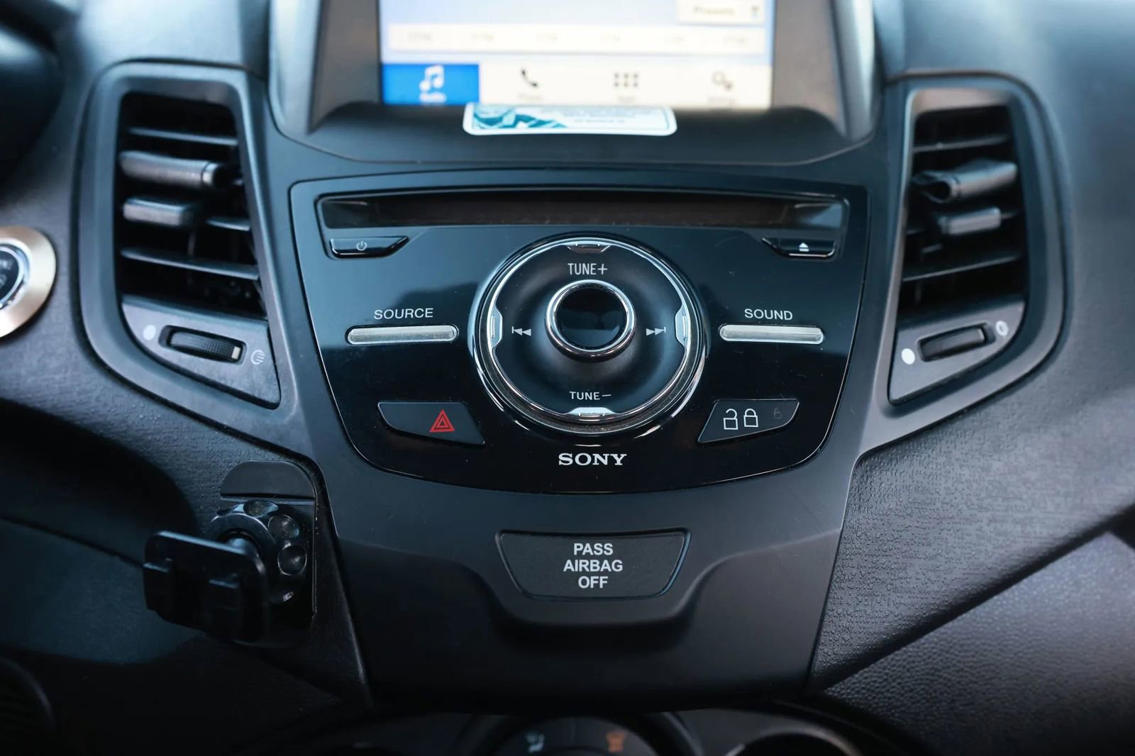 Used 2016 Ford Fiesta ST FWD image 32