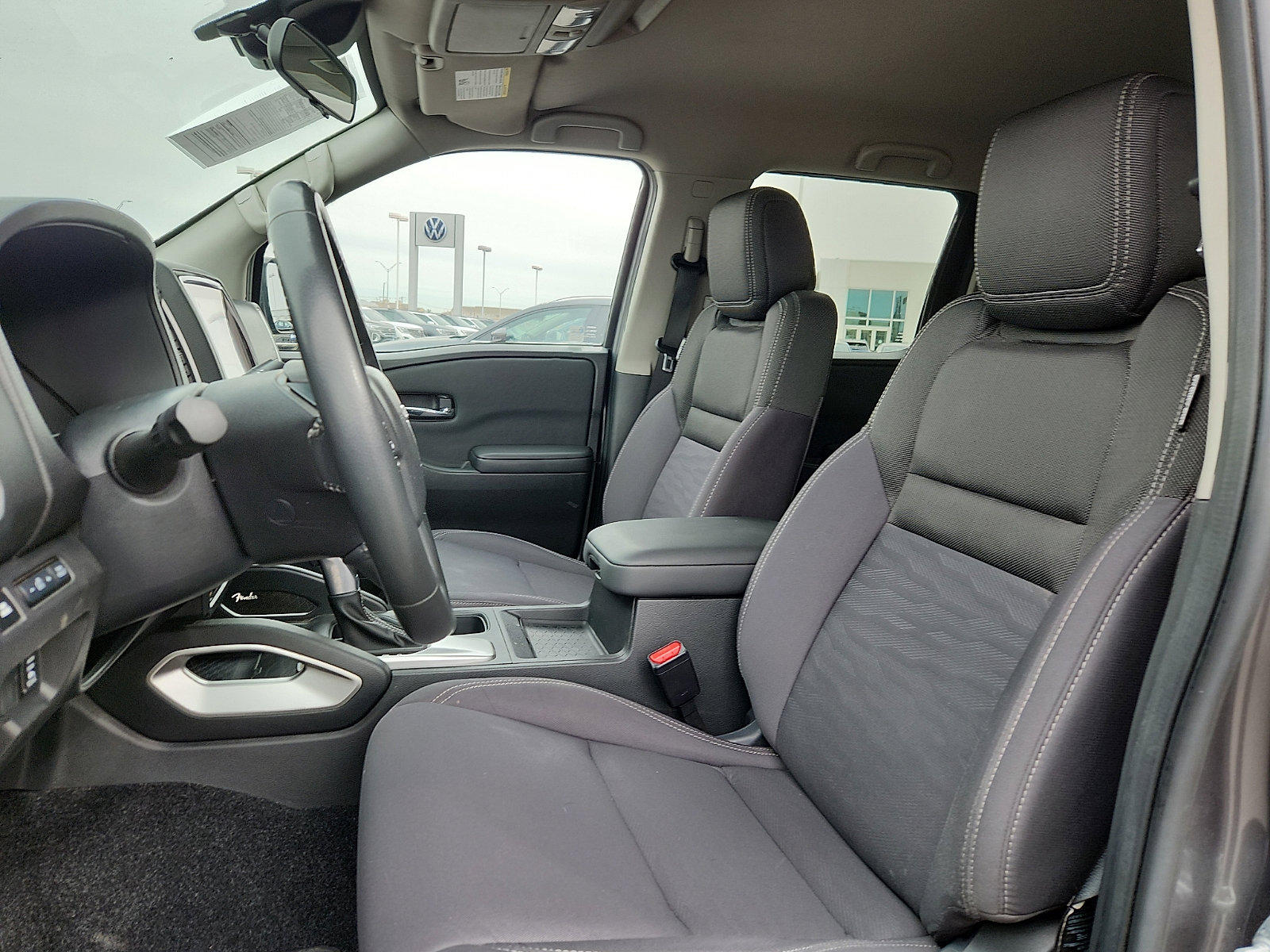 Used 2024 Nissan Frontier SV w/ SV Convenience Package image 13