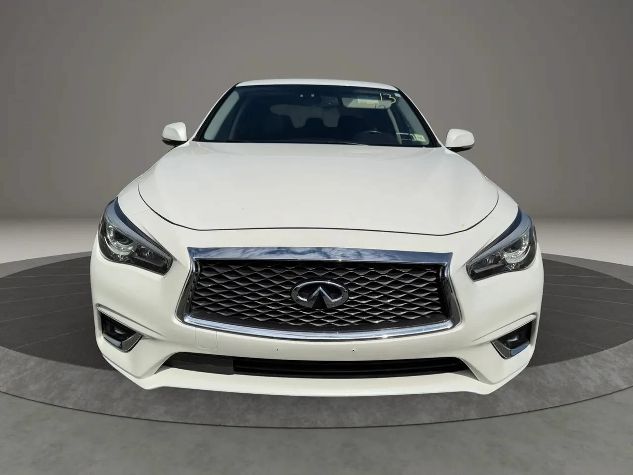 Used 2019 INFINITI Q50 Luxe w/ Essential Package (3.0T Luxe) AWD/4WD image 2