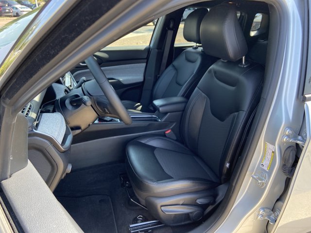 Used 2024 Jeep Compass Latitude AWD/4WD image 18