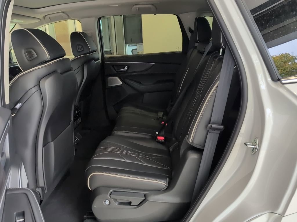 New 2026 Acura MDX w/ Advance Package image 11