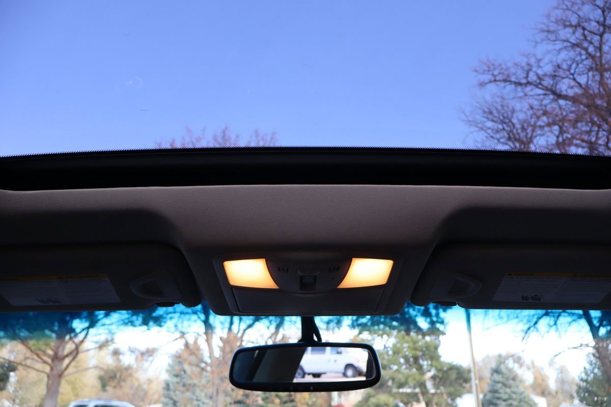 Used 2015 INFINITI QX50 Journey w/ Premium Package image 28