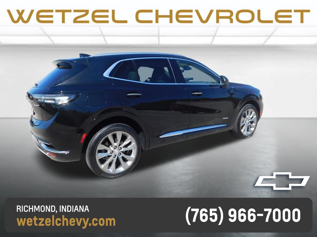 Used 2022 Buick Envision Avenir w/ Technology Package II FWD image 3