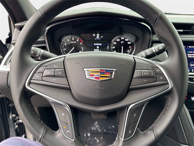 New 2025 Cadillac XT5 Luxury image 24