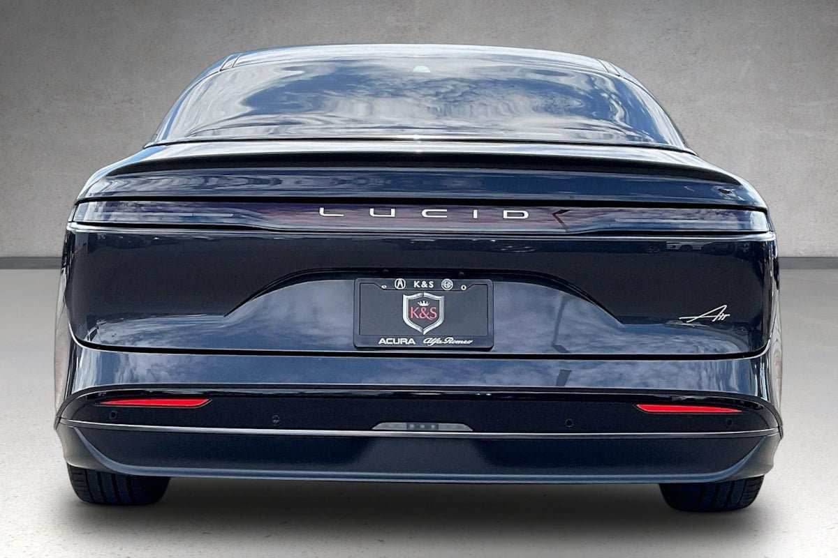 Used 2024 Lucid Air Pure RWD image 4