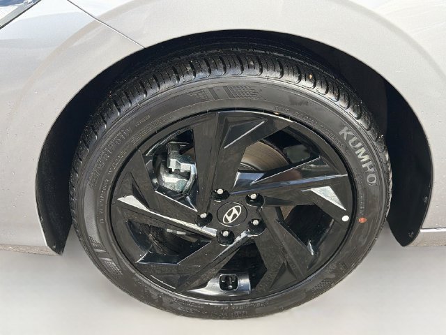 Certified 2026 Hyundai Elantra Sport FWD image 29