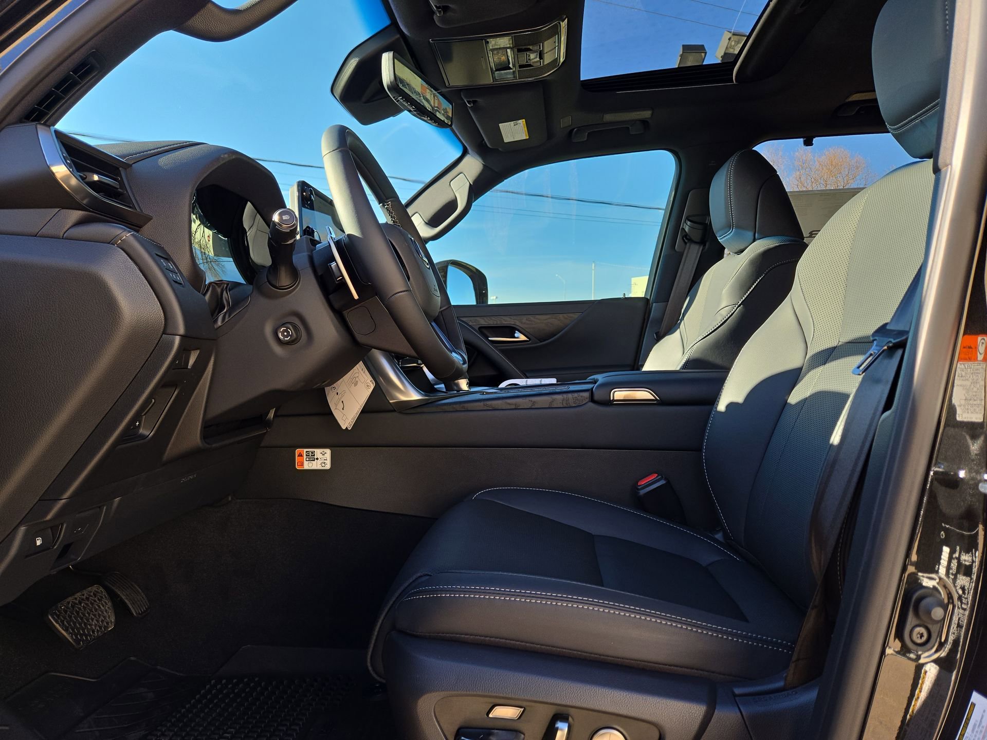 New 2026 Lexus LX 700h Luxury AWD/4WD image 16