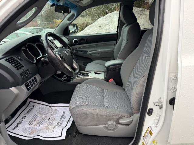 Used 2015 Toyota Tacoma 4x4 Double Cab w/ TRD Off-Road Package image 16