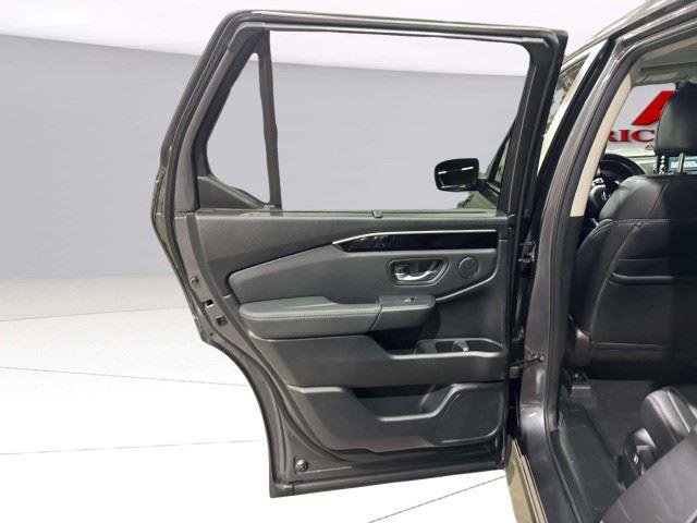 Used 2025 Honda Pilot EX-L image 38