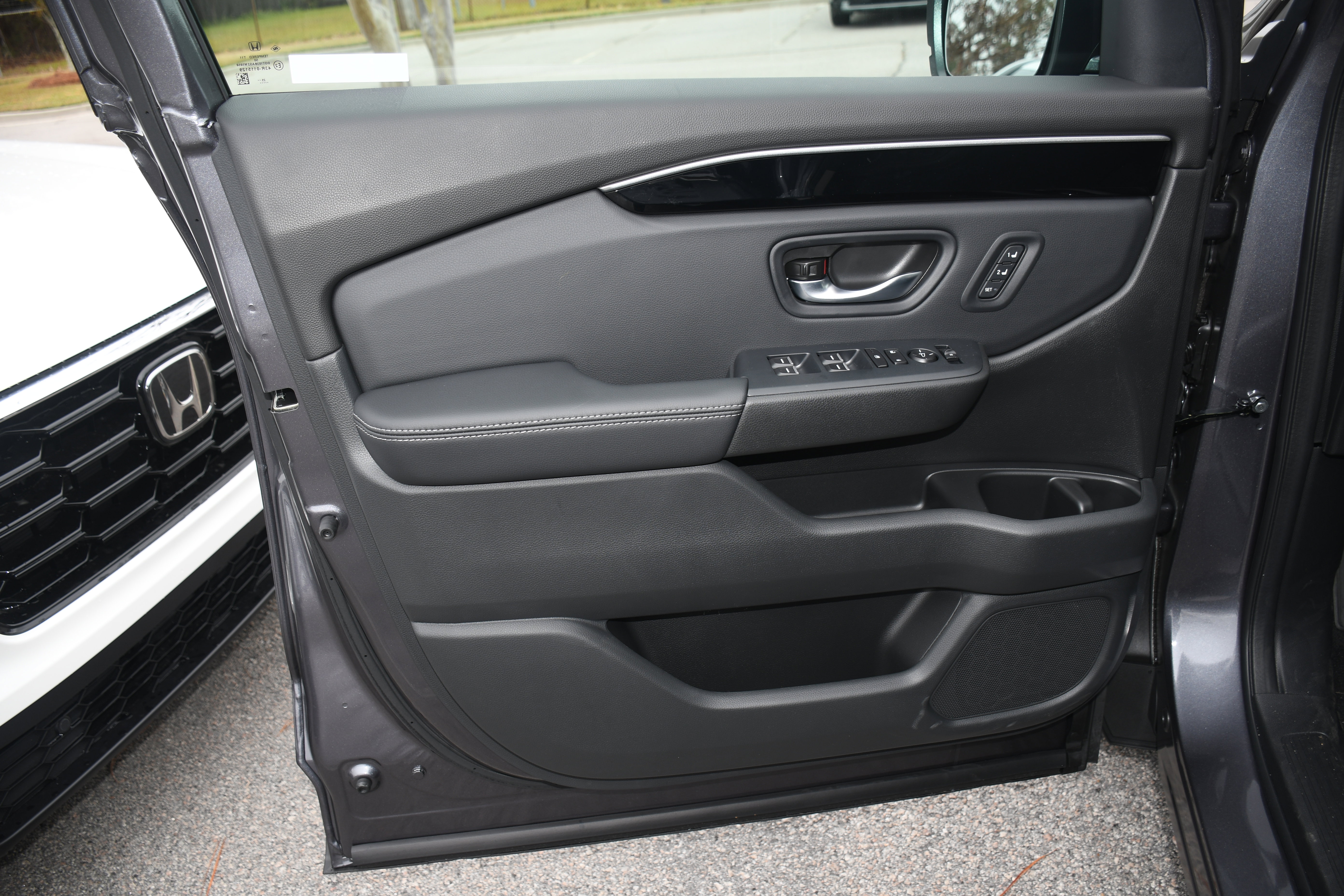 New 2025 Honda Pilot EX-L image 5