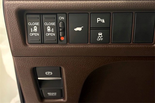 New 2026 Honda Odyssey Touring image 13