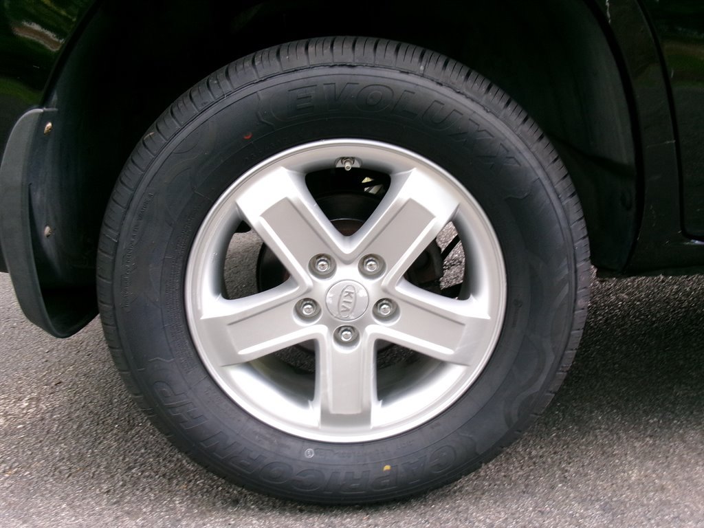 Used 2009 Kia Sportage LX FWD image 40