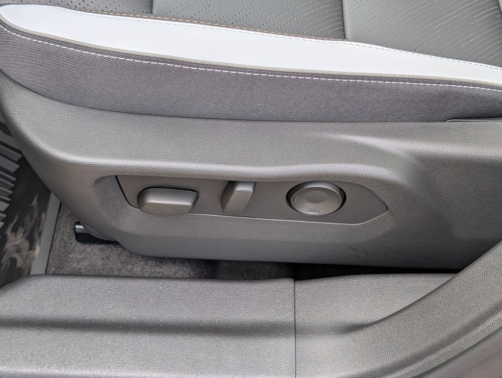 New 2026 Buick Envision Sport Touring image 7